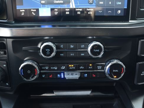 Used 2023 Ford F250 Lariat w/ Lariat Ultimate Package AWD/4WD image 25