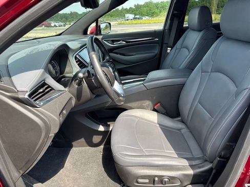 Used 2023 Buick Enclave Essence w/ Sound and Sites Package AWD/4WD image 8