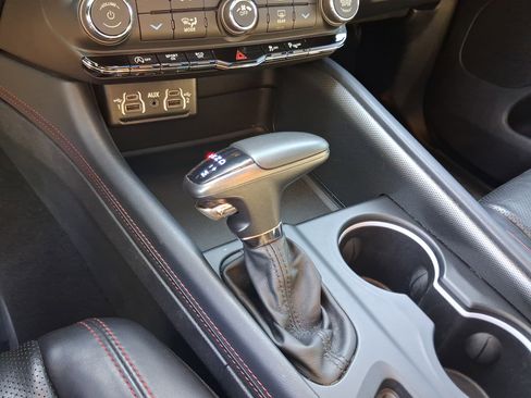 Used 2024 Dodge Durango GT RWD image 17