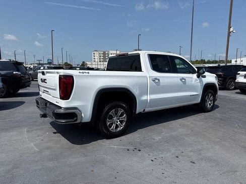 Used 2025 GMC Sierra 1500 SLT AWD/4WD image 3