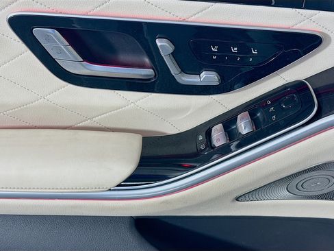 Used 2022 Mercedes-Benz S 500 4MATIC image 24