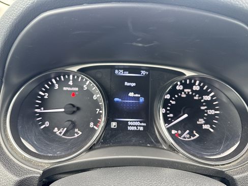 Used 2015 Nissan Rogue SL AWD/4WD image 16