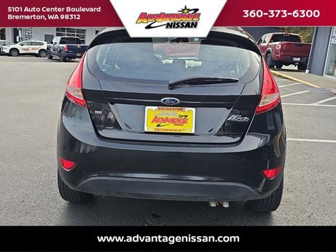 Used 2011 Ford Fiesta SE image 4