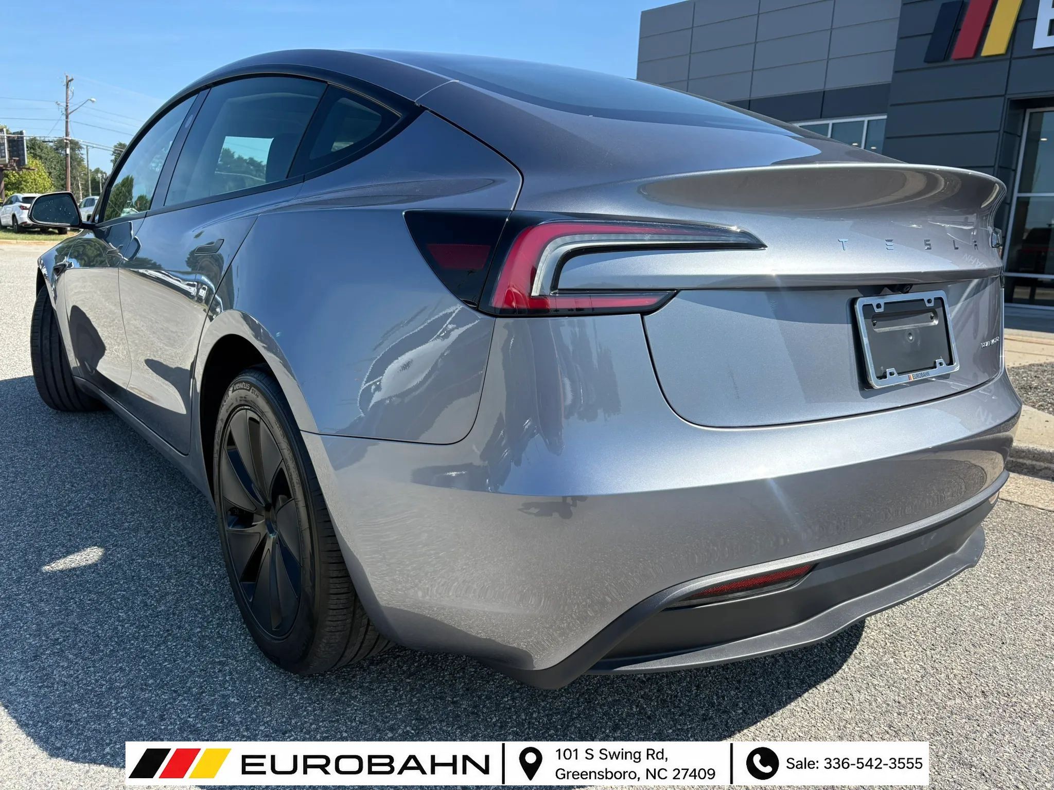 Used 2025 Tesla Model 3 Long Range AWD/4WD image 3