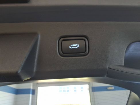 Certified 2025 Hyundai Tucson Limited AWD/4WD image 19