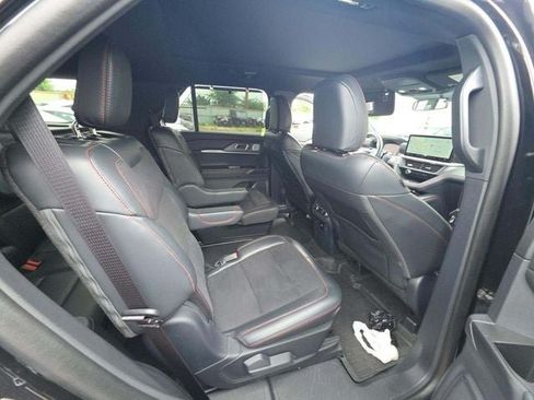 Used 2025 Ford Explorer ST AWD/4WD image 17
