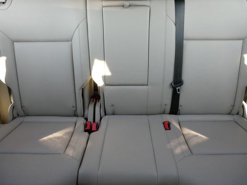 Used 2019 Volkswagen Atlas SE w/ Panoramic Sunroof Package image 13