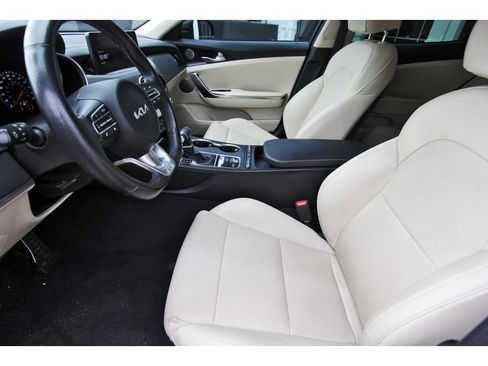 Certified 2023 Kia Stinger GT-Line w/ Sun & Sound Package AWD/4WD image 9