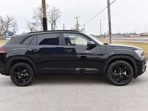New 2026 Volkswagen Atlas Cross Sport SEL R-Line image 5