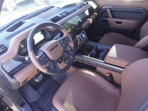 New 2026 Land Rover Defender 110 OCTA image 19