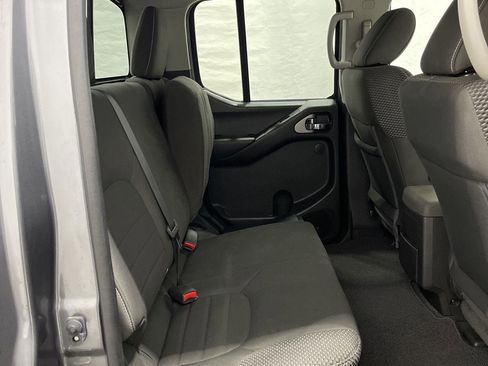 Used 2019 Nissan Frontier PRO-4X image 15