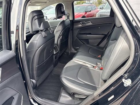 Used 2023 Kia Sportage EX image 16