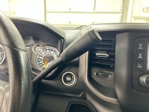 Used 2020 RAM 3500 Tradesman w/ Chrome Appearance Group AWD/4WD image 17