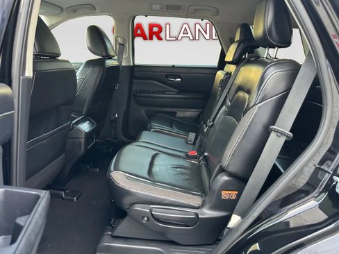 Used 2023 Nissan Pathfinder SL FWD image 13