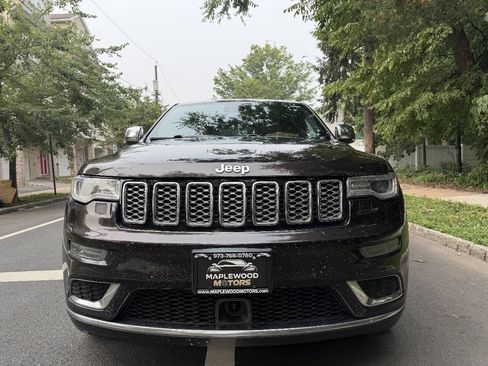 Used 2017 Jeep Grand Cherokee Summit AWD/4WD image 3