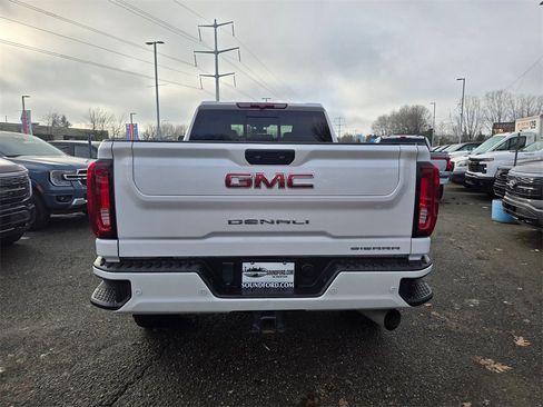 Used 2023 GMC Sierra 3500 Denali image 6