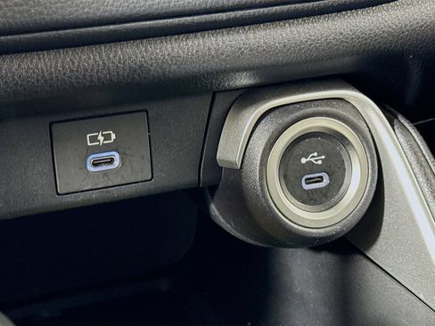 Used 2025 Toyota Grand Highlander FWD image 19