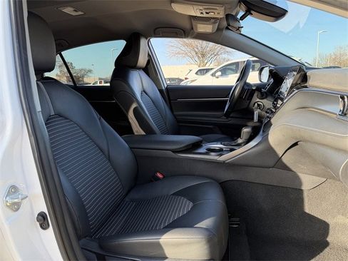 Used 2024 Toyota Camry SE image 26