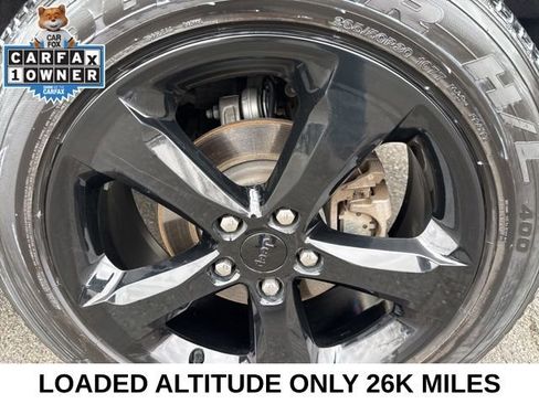 Used 2023 Jeep Grand Cherokee Altitude image 13