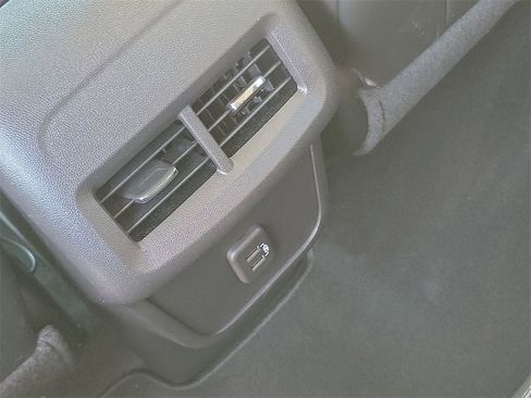 Certified 2024 Chevrolet Equinox Premier image 21