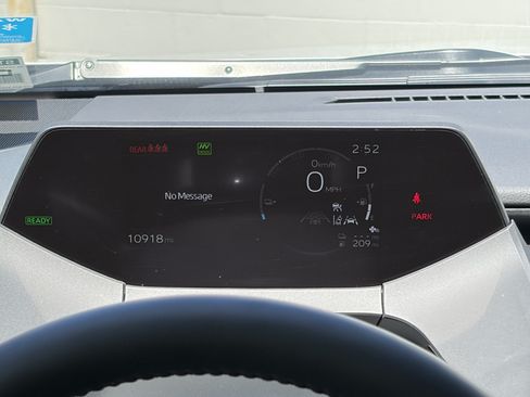 Certified 2025 Toyota Prius Plug-In Hybrid FWD image 19
