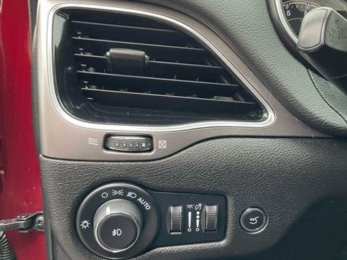 Used 2021 Jeep Cherokee Limited AWD/4WD image 27