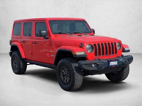 Used 2018 Jeep Wrangler Unlimited Sahara image 3