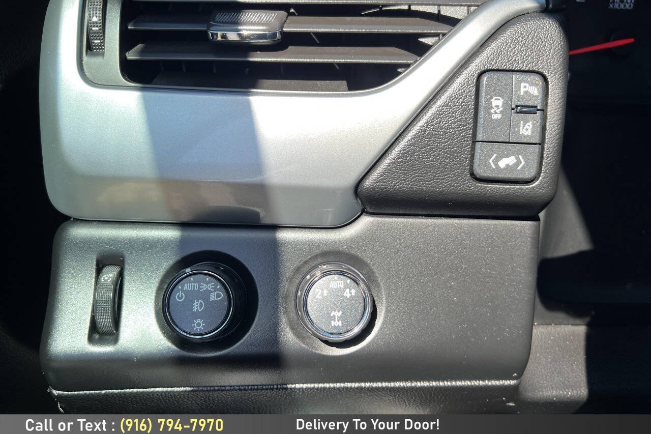Used 2015 Chevrolet Tahoe LTZ AWD/4WD image 25
