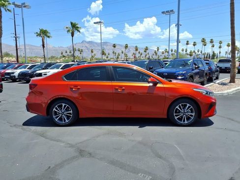 Used 2022 Kia Forte LXS w/ LXS Technology Package FWD image 9