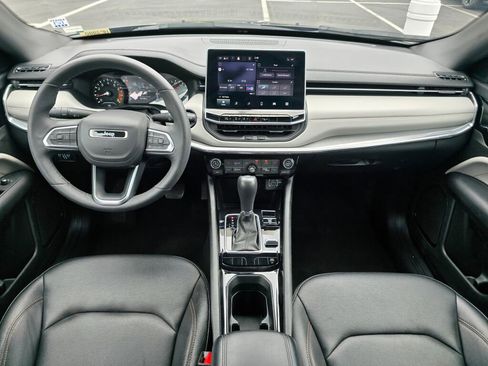 Used 2024 Jeep Compass Limited image 26