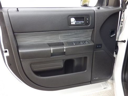 Used 2018 Ford Flex SEL w/ Equipment Group 202A FWD image 26