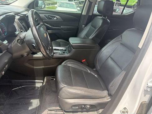 Used 2019 Chevrolet Traverse Premier w/ Redline Edition AWD/4WD image 16