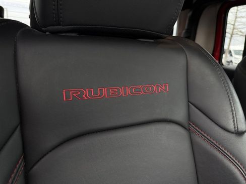 Used 2024 Jeep Gladiator Rubicon w/ Technology Group image 31