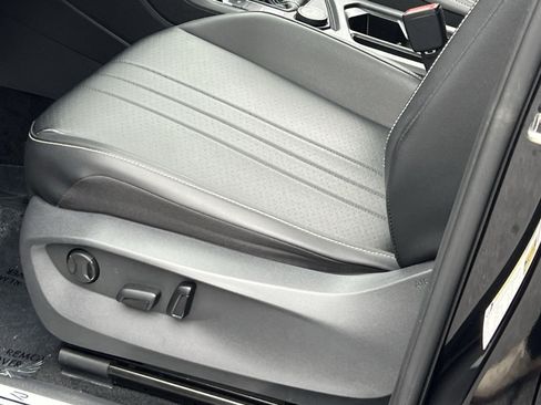 Used 2022 Volkswagen Tiguan SE R-Line AWD/4WD image 19
