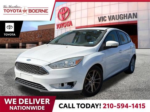 Used 2015 Ford Focus SE image 1