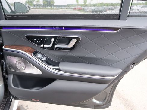 New 2026 Mercedes-Benz S 580 4MATIC Sedan image 19