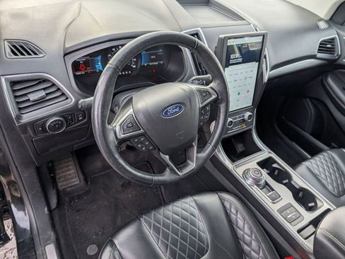 Used 2024 Ford Edge Titanium image 19