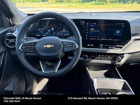 New 2027 Chevrolet Equinox LT AWD/4WD image 16