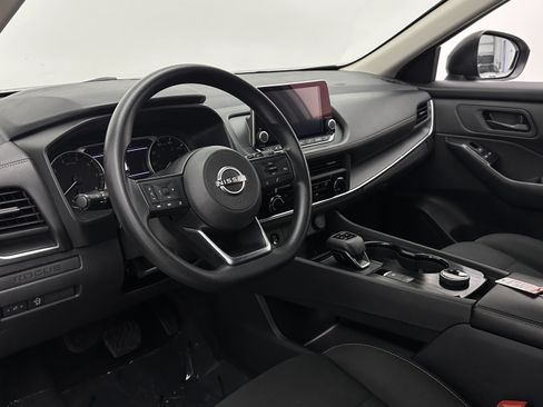 Used 2024 Nissan Rogue S AWD/4WD image 11