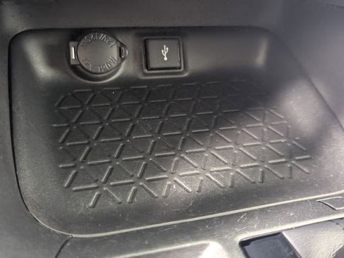 Used 2020 Toyota RAV4 XLE AWD/4WD image 20