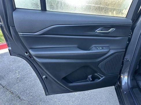 New 2025 Jeep Grand Cherokee L Altitude image 19