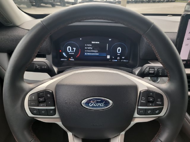 Used 2025 Ford Explorer Active w/ Active Comfort Package AWD/4WD image 32