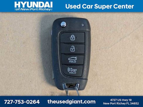 Used 2025 Hyundai Elantra SE FWD image 30
