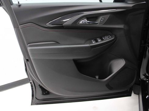 Used 2023 Chevrolet TrailBlazer RS image 12