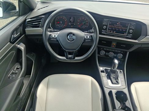 Used 2019 Volkswagen Jetta R-Line w/ R-Line Cold Weather Package FWD image 12