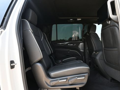 Used 2023 Cadillac Escalade ESV Sport w/ LPO, ONYX Package AWD/4WD image 24
