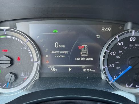 Used 2023 Toyota Highlander XLE FWD image 25