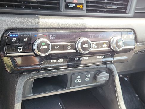 Used 2024 Honda Pilot Elite image 17