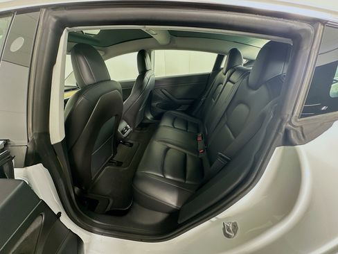 Used 2020 Tesla Model 3 Standard Range Plus image 26