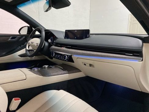 Used 2024 Genesis G80 image 22